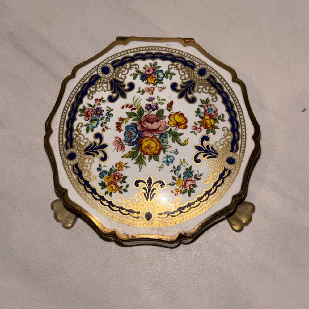 Rare Vintage Stratton Trinket Box Or
Jewellery Box